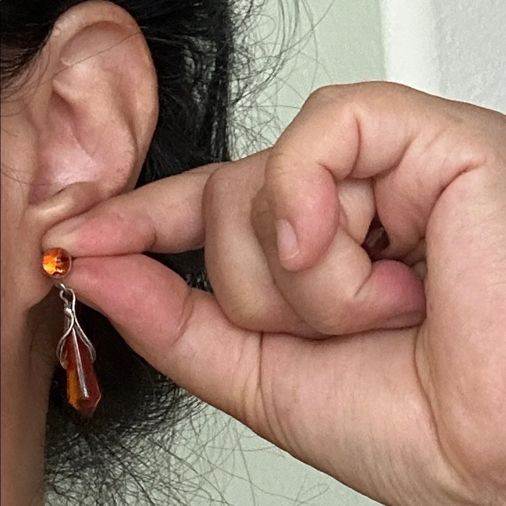 🖤Vintage Sterling Silver & Baltic Amber Drop Earrings - Picture 6 of 7